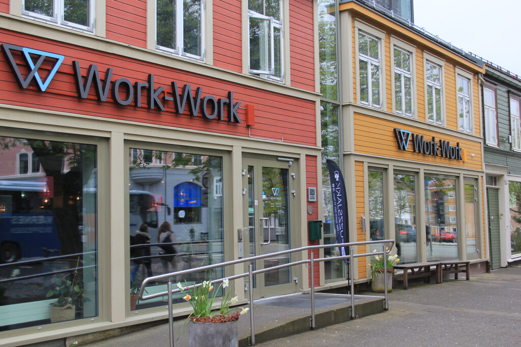 Utsiden av Work Work i Trondheim under Fuzzsjakk arrangement